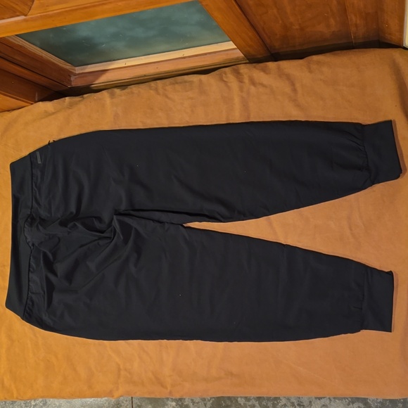 Adidas Black Jogger L - Picture 3 of 5